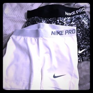 Nike Pro shorts size small